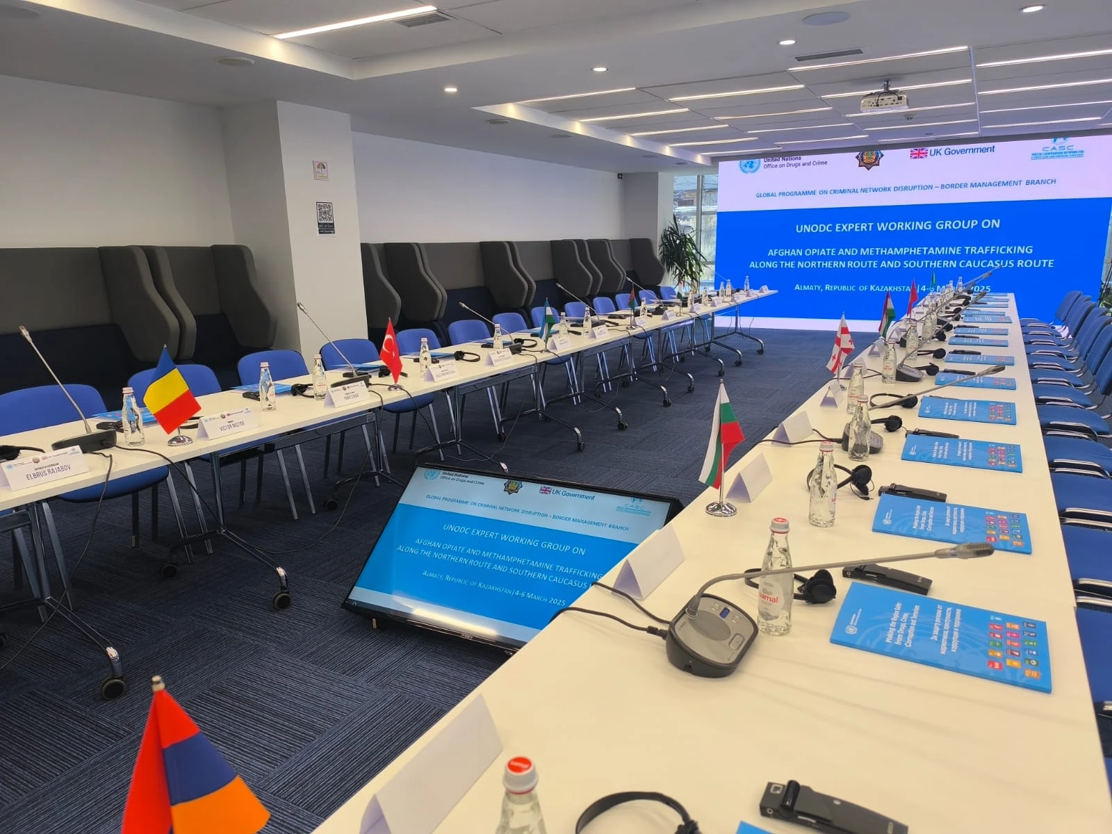 Конференц-оборудование в аренду в Астане — mikrofony dlya delovyh meropriyatiy astana