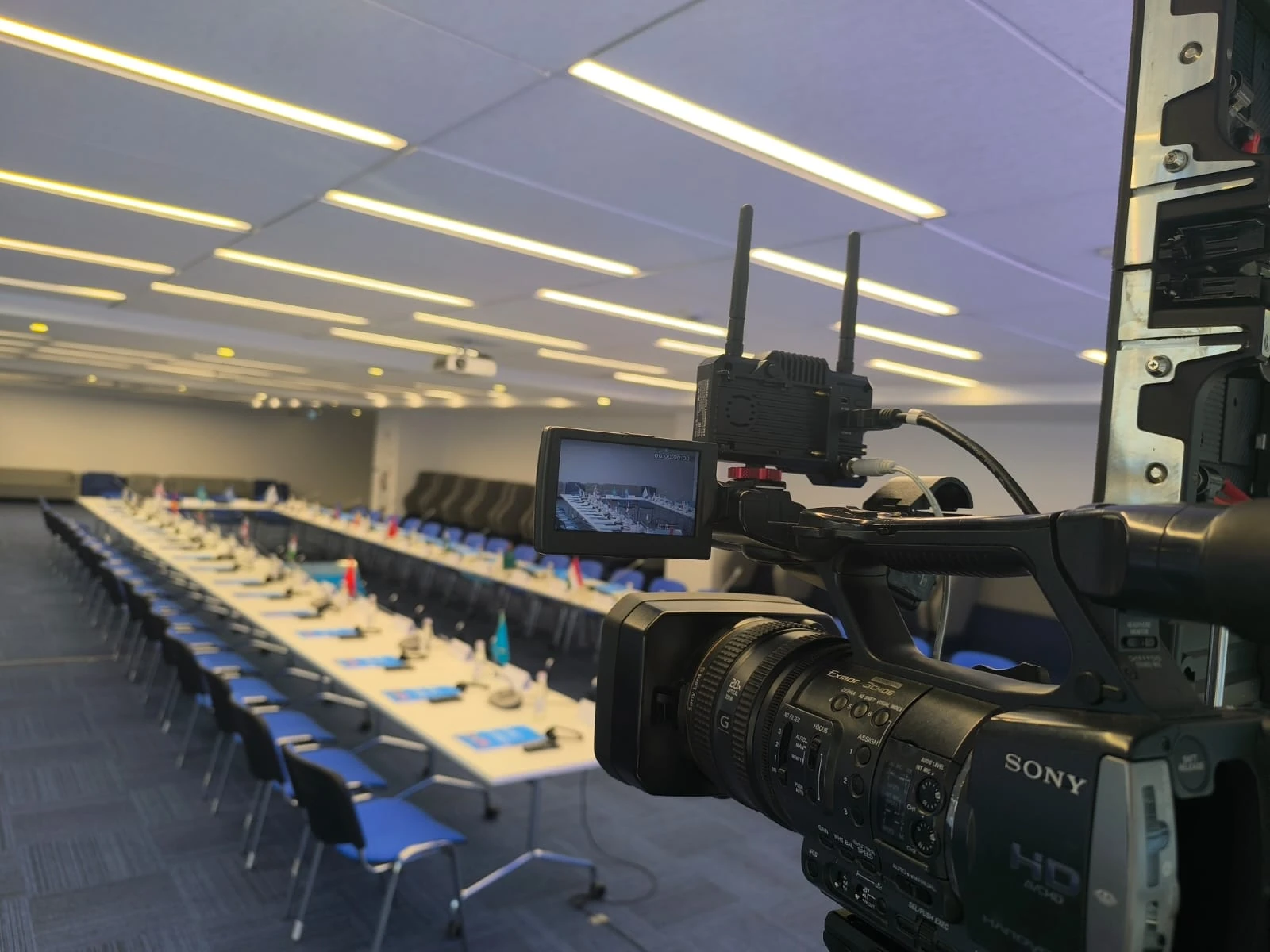 Оборудование для онлайн трансляций в Астане — teams translyatsiya konferentsiy astana